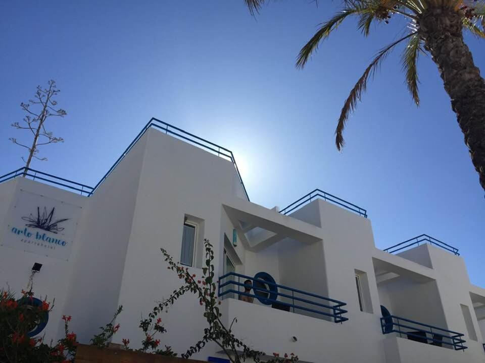 Arto Blanco Leilighet Agua Amarga  Eksteriør bilde